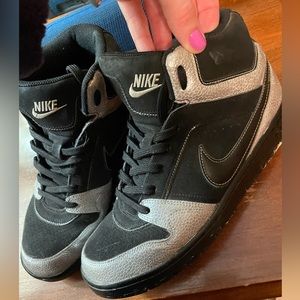 Nike Air Prestige 3 High Top.